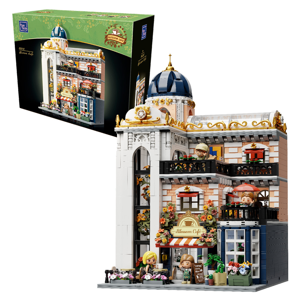 PanTasy Blossom Café Building brick model kit with 2826 pieces and detailed interior