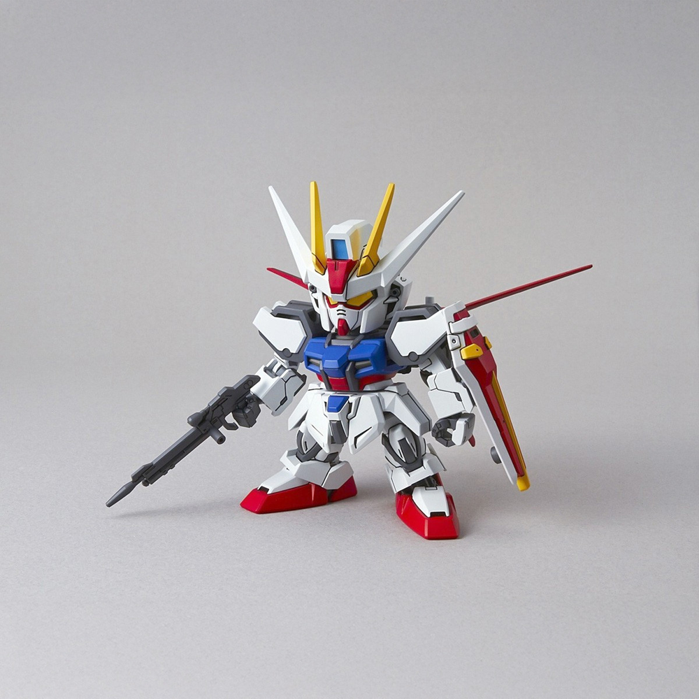 SD Gundam Ex-Standard Aile Strike Gundam gunpla model kit model