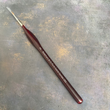 osemary & Co size 2 pure red sable brush has a wonderful matt burgundy handle with bulbus part 