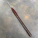 Rosemary & Co size 2/0 pure red sable brush has a wonderful matt burgundy handle with bulbus part