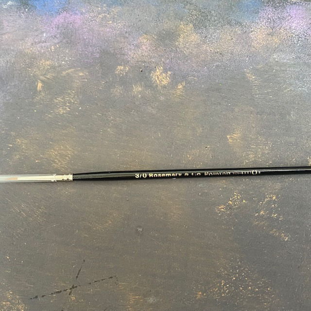 Rosemary & Co Red Dot pointed round size 3 paintbrush.