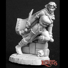 Reaper Miniatures dark heaven legends metal miniatures range 02796 Ilsa Darkstep the human rogue thief sculpted by Gael Goumon
