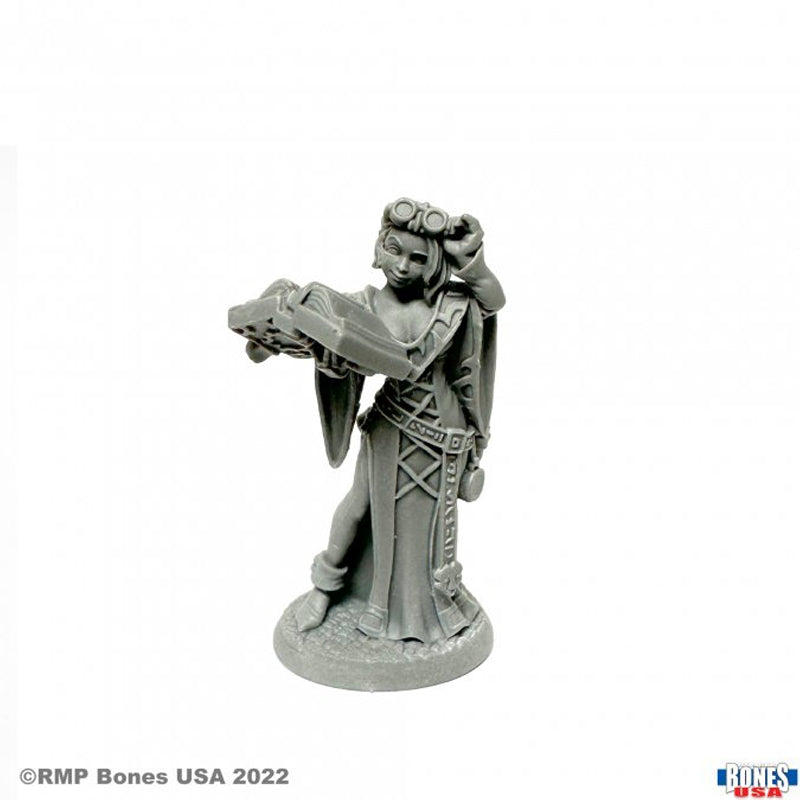 30105 Jolie, Adventuring Scribe Bones USA Plastic Mini