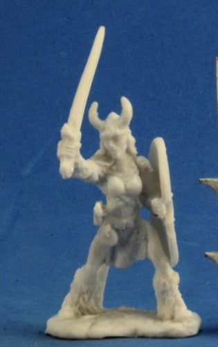 77225 - Ingrid, Female Viking (Reaper Bones)