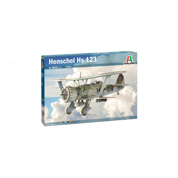 Henschel HS 123 Italeri 1/48 Scale Model