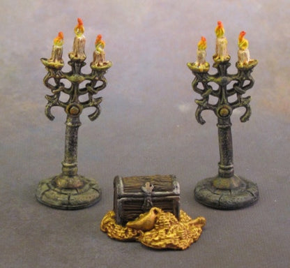 77138 - Treasure Pile & Candleabra (Reaper Bones) :www.mightylancergames.co.uk