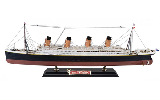 scale model titanic
