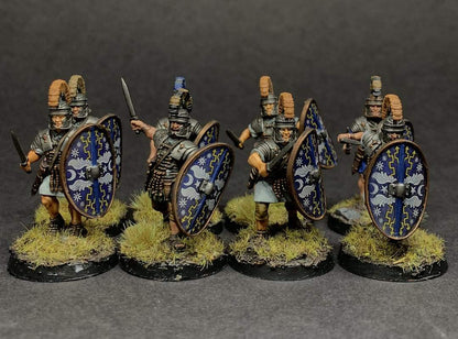Early Imperial Roman Legionaries Attacking - Victrix - VXA026